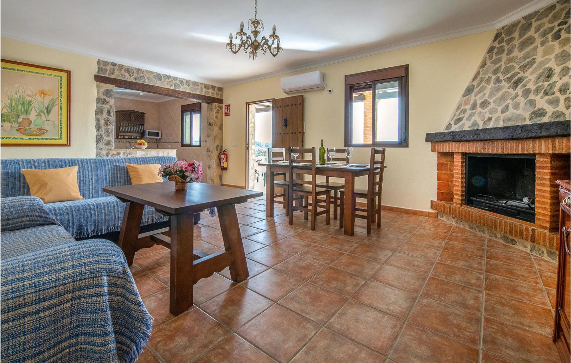 Gorgeous Home In Algodonales With Kitchen ภายนอก รูปภาพ