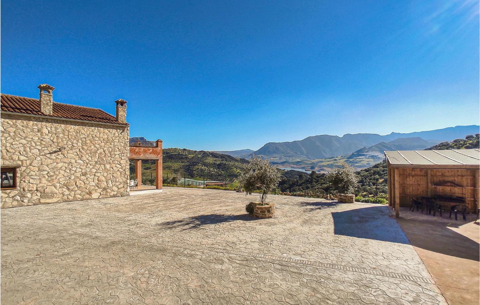 Gorgeous Home In Algodonales With Kitchen ภายนอก รูปภาพ