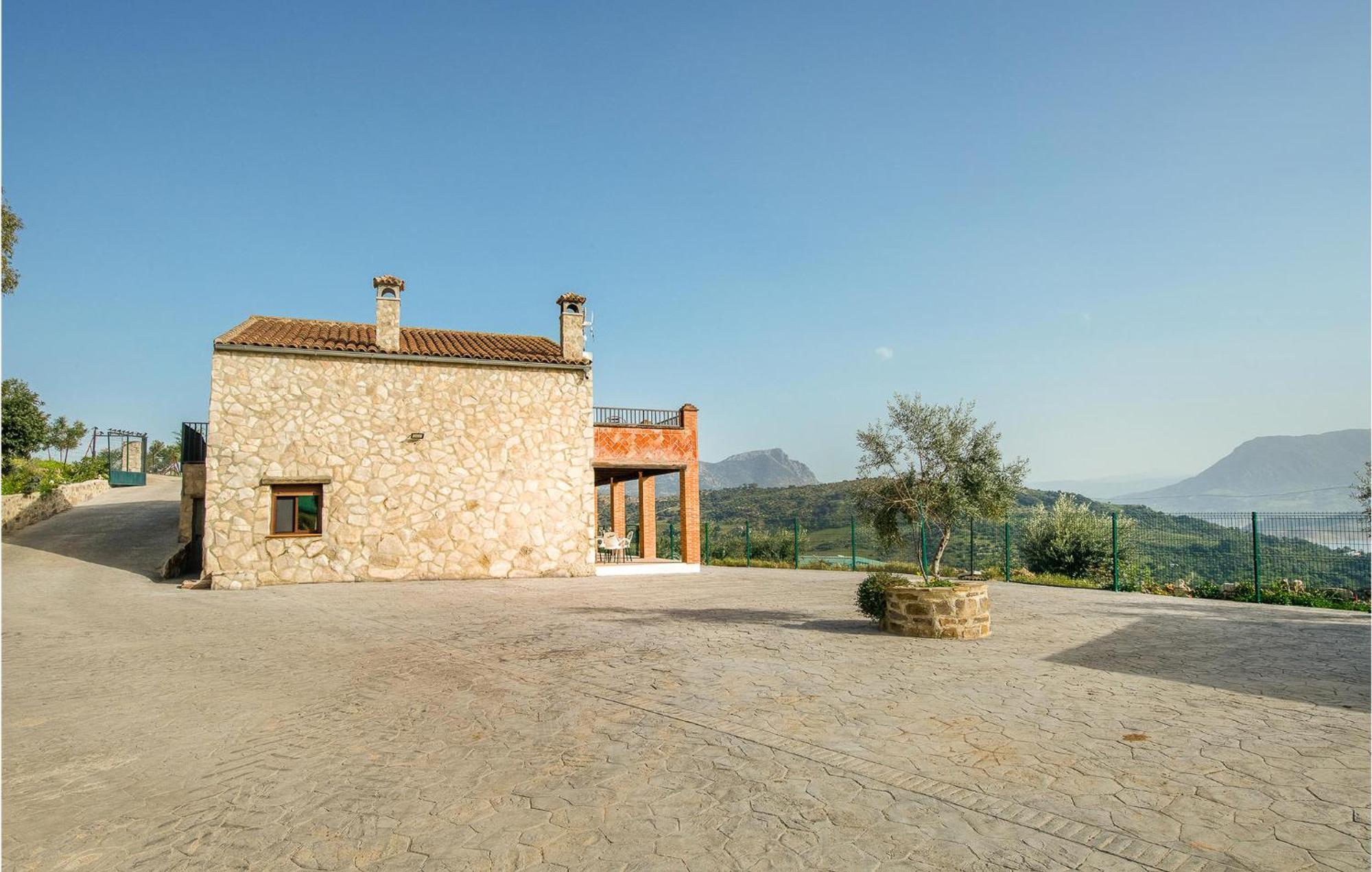 Gorgeous Home In Algodonales With Kitchen ภายนอก รูปภาพ